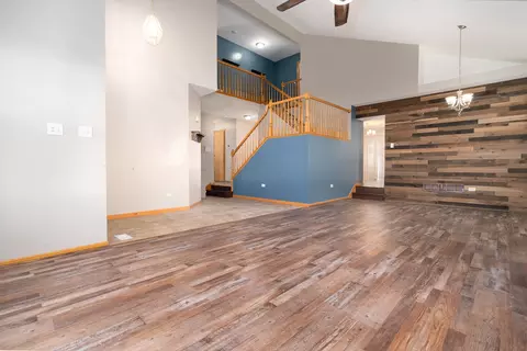 2607 Vision Ave, Plainfield, IL 60586 photo 4