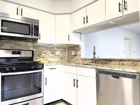 4480 Opal Dr, Hoffman Estates, IL 60192 photo 8
