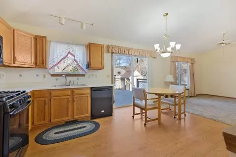 603 Tyler St, Genoa, IL 60135 photo 5