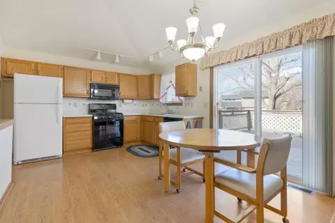 603 Tyler St, Genoa, IL 60135 photo 4