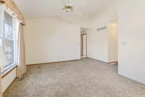 603 Tyler St, Genoa, IL 60135 photo 8