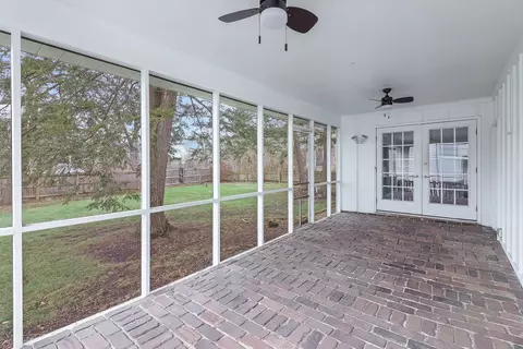 1409 E Thomas Rd, Wheaton, IL 60187 photo 7