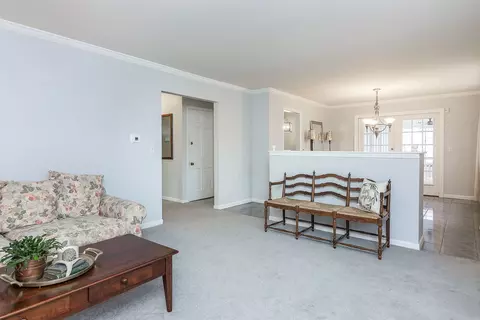 1409 E Thomas Rd, Wheaton, IL 60187 photo 5