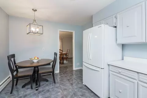 1409 E Thomas Rd, Wheaton, IL 60187 photo 10