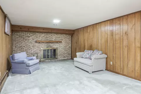 1409 E Thomas Rd, Wheaton, IL 60187 photo 22