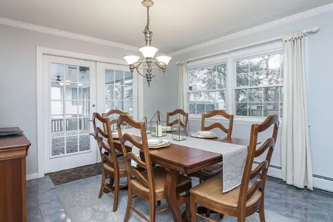 1409 E Thomas Rd, Wheaton, IL 60187 photo 6