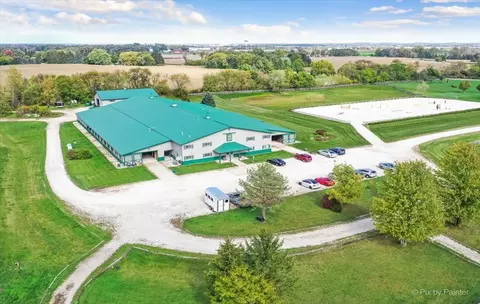 14 N200 Thurnau Rd, Hampshire, IL 60140