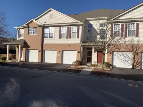 8120 Concord Ln #E, Justice, IL 60458