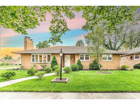 2420 Hawthorne Ave, Westchester, IL 60154