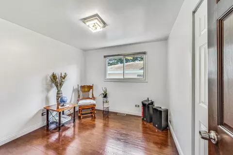 921 E Crockett Ave, Addison, IL 60101 photo 17