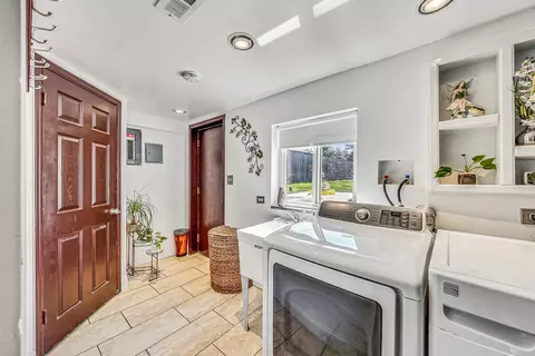 921 E Crockett Ave, Addison, IL 60101 photo 24