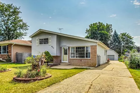 921 E Crockett Ave, Addison, IL 60101 photo 2