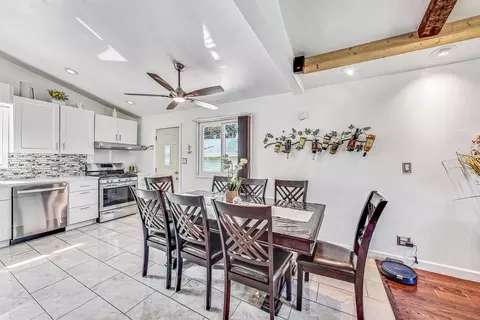 921 E Crockett Ave, Addison, IL 60101 photo 7