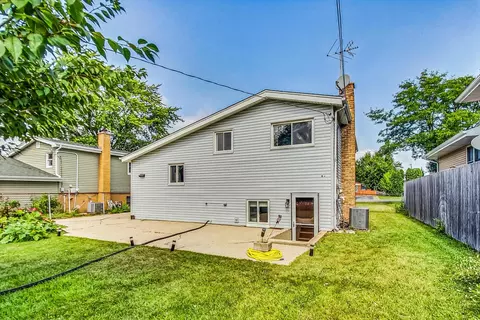 921 E Crockett Ave, Addison, IL 60101 photo 28