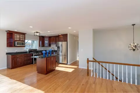 1318 Taft Ave, Wheaton, IL 60189 photo 2