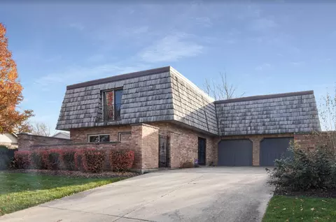 3222 Oakwood Dr, Joliet, IL 60431