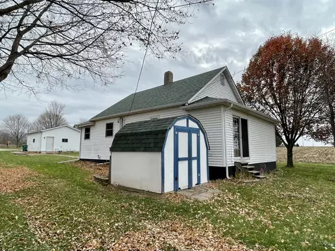 415 S Saint Paul St, Mark, IL 61340 photo 23