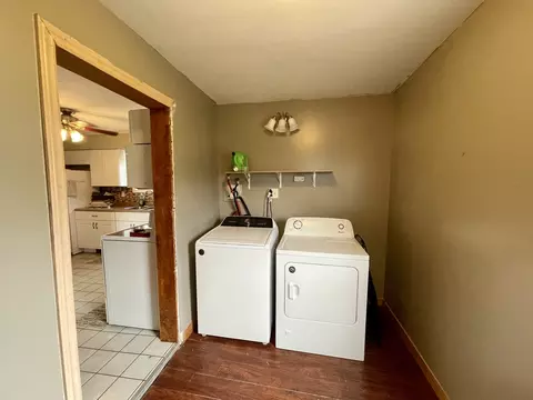 415 S Saint Paul St, Mark, IL 61340 photo 11