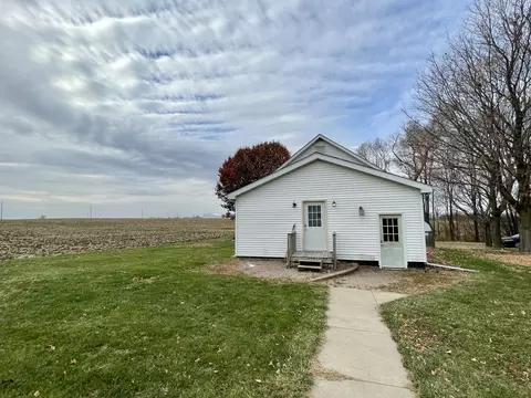 415 S Saint Paul St, Mark, IL 61340 photo 17