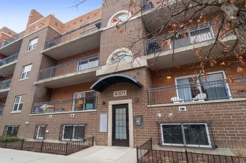 4301 N Sheridan Rd #101, Chicago, IL 60613