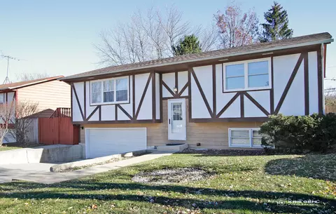 1509 Turnbull Dr, Round Lake Beach, IL 60073