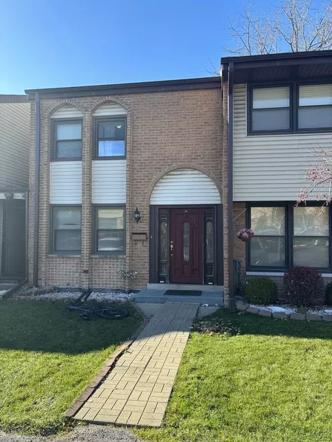 7654 S 88th Ct #25, Justice, IL 60458