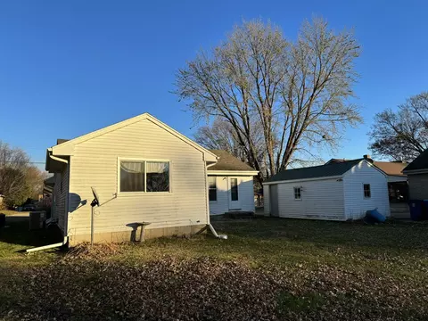 1017 N Dement Ave, Dixon, IL 61021 photo 30