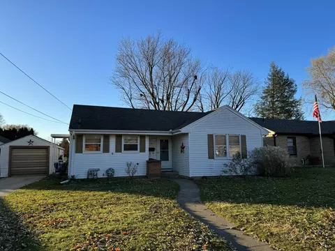 1017 N Dement Ave, Dixon, IL 61021