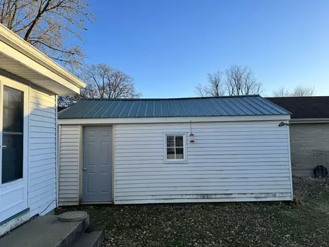 1017 N Dement Ave, Dixon, IL 61021 photo 35