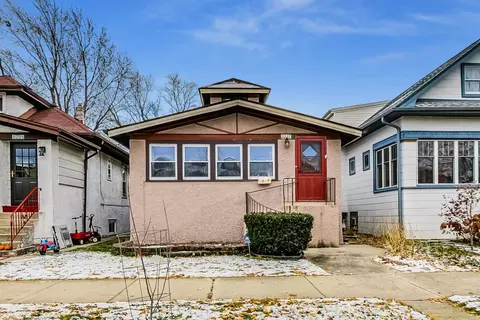 5227 W Belle Plaine Ave, Chicago, IL 60641