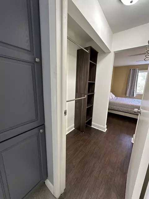 907 Royal Dr #2B, Mchenry, IL 60050 photo 12