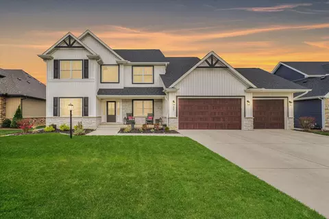 407 Lake Falls Blvd, Savoy, IL 61874