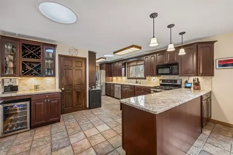 28948 W Main St, Cary, IL 60013 photo 6