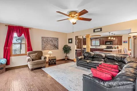 28948 W Main St, Cary, IL 60013 photo 5