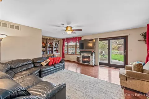 28948 W Main St, Cary, IL 60013 photo 3