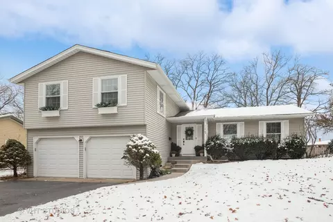 1227 62nd St, Downers Grove, IL 60516