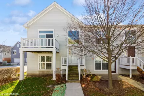 800 Four Seasons Blvd, Aurora, IL 60504