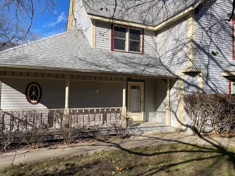 1205 Thomas Dr #0, Woodstock, IL 60098