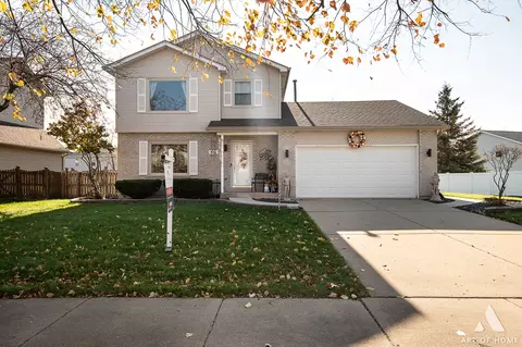 5304 Oakbrook Dr, Plainfield, IL 60586