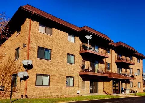 4010 150th St #3, Midlothian, IL 60445