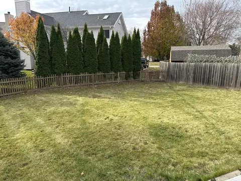 1055 Huron Dr, Elgin, IL 60120 photo 31