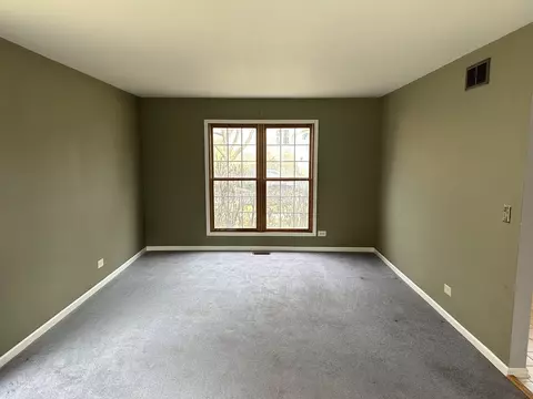 1055 Huron Dr, Elgin, IL 60120 photo 7