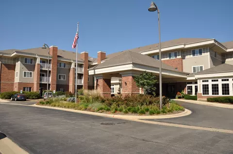 801 N Mclean Blvd #332, Elgin, IL 60123