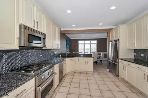 22834 Harbour Ln, Plainfield, IL 60544 photo 7