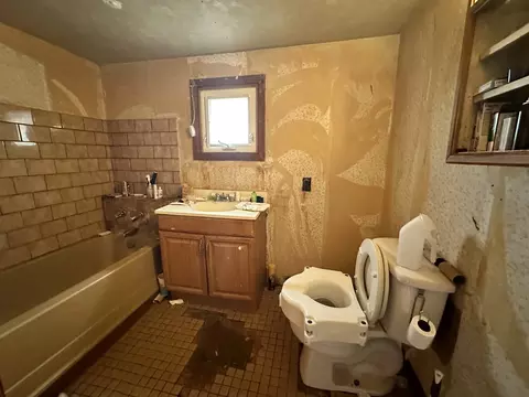 7440 S Perry Ave, Chicago, IL 60621 photo 17