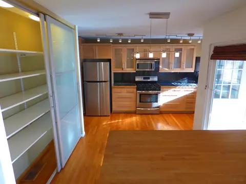 1345 Hassell Dr, Hoffman Estates, IL 60169 photo 5