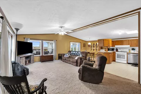 603 E Lincoln Ave, Ogden, IL 61859 photo 3