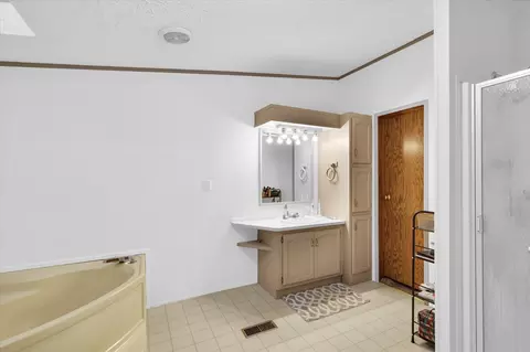 603 E Lincoln Ave, Ogden, IL 61859 photo 12
