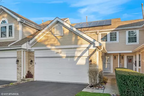 1912 Sunset Dr, Hanover Park, IL 60133