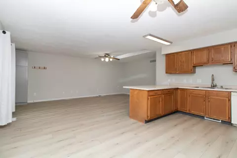 100 South St, Danvers, IL 61732 photo 4